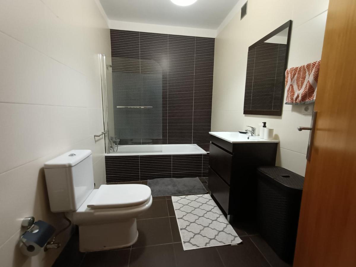 Modern 1Br For 4 - Great For Long Stays, 10 Min To Attractions Vila Nova de Gaia Exterior photo